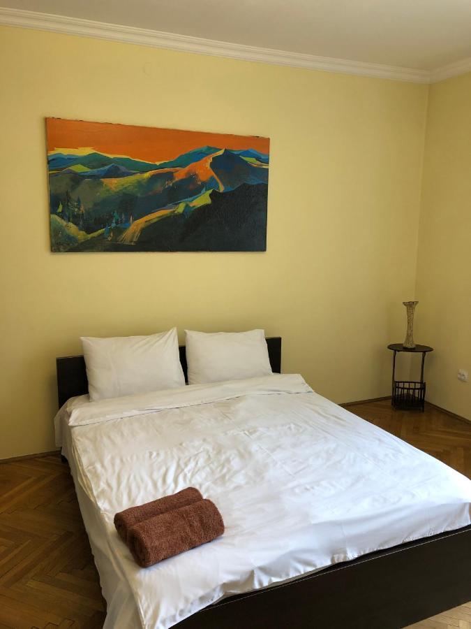 Galllery Lviv Extérieur photo
